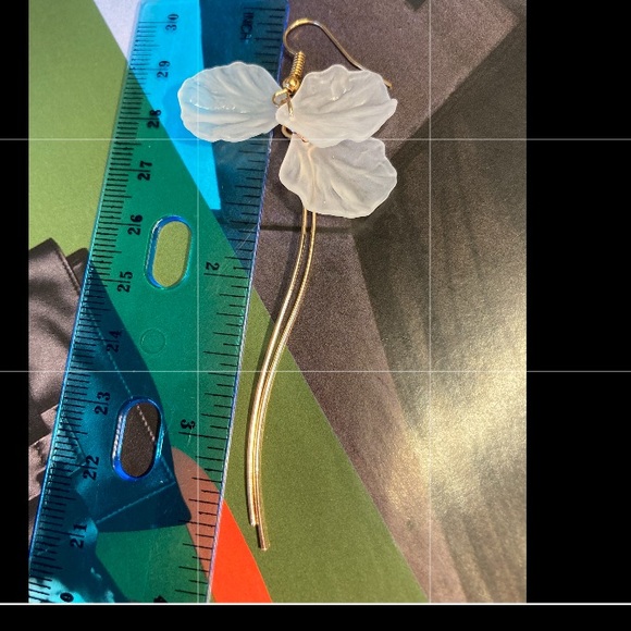 Gold Tone Drop Flower Earrings - Picture 4 of 4